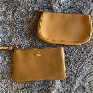 it is new but has small details, is original.